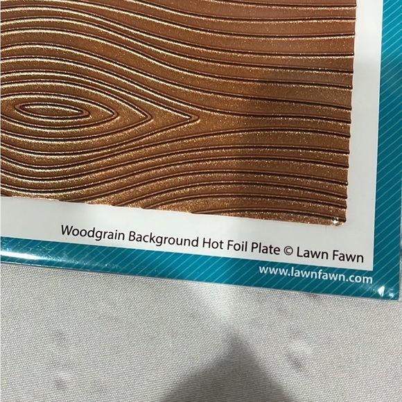 Bundle of two Lawn Fawn Hot Foil Custom Craft Plate Woodgrain - Picture 4 of 4